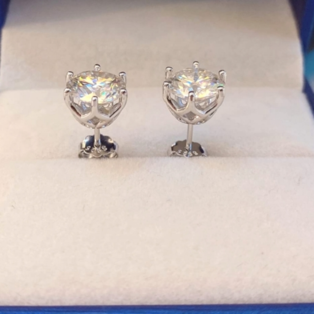 RESERVED-4 CARAT MOISSANITE STUDS - Picture 3 of 13